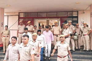 एसडीएम थप्पड़ कांड : नरेश मीणा का थाने में समर्पण, जेल भेजा, हजारों समर्थकों की मौजूदगी में दी गिरफ्तारी