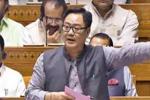 किरेन रिजिजू का कांग्रेस पर निशाना: लोकसभा में कुल 12 विधेयक पारित, विपक्ष पर लगाया चर्चा से भागने का आरोप 