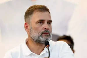 जंतर-मंतर पर पैलेट गन मामले में FIR दर्ज : राहुल गांधी पांच घंटे बैठे धरने पर, बाद में पुलिस ने दर्ज किया मामला