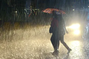 Weather Update : जयपुर सहित कई जिलों में बारिश का दौर जारी, जानें आने वाले दिनों में कैसा रहेगा मौसम