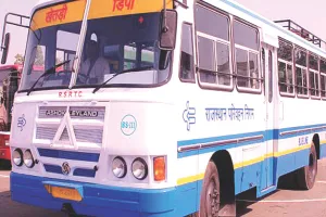 टोल बैरिकेड तोड़ भागी रोडवेज बस, पीछा कर सीतापुरा में पकड़ी