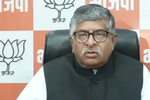 रविशंकर प्रसाद का कांग्रेस पर हमला: कानून का सम्मान नहीं करते हैं राहुल, अराजकता की राजनीति करने का लगाया आरोप