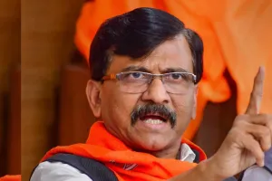 ‘मूर्ख मंत्रिमंडल’ वाले बयान पर संजय राउत का पलटवार, बोले- टेलीप्रॉम्प्टर के बिना ‘वंदे मातरम्’ सुनाने की चुनौती