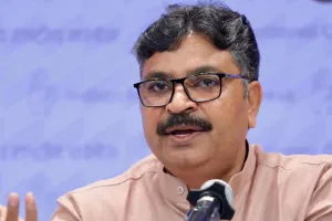 टीकाराम जूली का भाजपा सरकार पर आरोप, एसएमएस स्टेडियम में भाजपा कार्यक्रम हाईकोर्ट आदेश का उल्लंघन