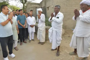 उदयपुर के बीड़ा गांव में CM भजनलाल की सुबह की सैर: ग्रामीणों से किया संवाद, बच्चों को बांटी चॉकले; दिए विकास के निर्देश