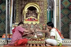 आधी रात गूंजेंगे शंख-नगाड़े, मंदिरों में जन्मेंगे नंदलाल, बृजनाथजी समेत शहर के प्रमुख मंदिरों में जन्माष्टमी की तैयारियां पूरी