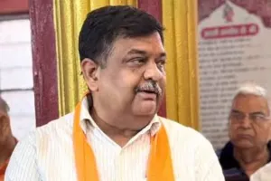नगर निकाय चुनाव: वन राज्यमंत्री संजय शर्मा ने परिवार सहित किया मतदान, कहा- नगर निगम में भाजपा का बोर्ड बनना तय