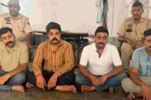 रोड रेज मामले में चार आरोपी गिरफ्तार : नकली पिस्टल और कार बरामद, जानें पूरा मामला  