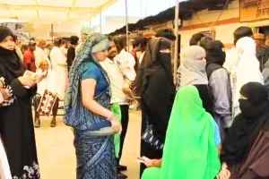 नगर निगम चुनाव : वार्ड 116 में मतदाताओं का उत्साह, शांतिपूर्ण मतदान