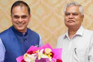 नगरीय निकाय चुनावों के स्वतंत्र, निष्पक्ष एवं शांतिपूर्ण संचालन पर मुख्य सचिव ने राज्य निर्वाचन आयुक्त को दी बधाई, रिकॉर्ड मतदान पर जताई प्रसन्नता