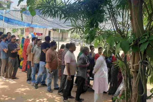 नगर निकाय चुनाव : विद्याधर नगर के 22 वार्डों में 27 प्रतिशत मतदान, वोटर लिस्ट में नाम तलाशने में मतदाताओं को परेशानी