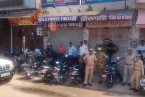 100 फीट सड़क की कार्रवाई के विरोध में बाजार बंद, व्यापारियों ने जताया आक्रोश