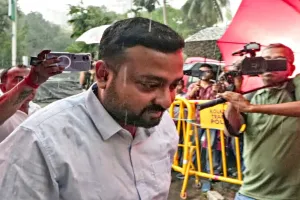 जमीन मामला: अभिषेक बनर्जी के निजी सचिव सुमित रॉय गिरफ्तार, सुप्रीम कोर्ट से राहत खत्म होते ही CID ने लिया एक्शन