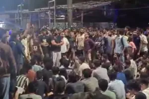 IIT बॉम्बे के छात्र ने की आत्महत्या : परीक्षा के दौरान ChatGPT का कर रहा था इस्तेमाल, छात्रों ने संस्थान की मुख्य इमारत के बाहर किया प्रदर्शन