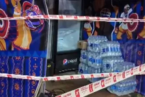मुंबई में गणपति पंडाल के पास लगा करंट : नाबालिग लड़की सहित एक महिला की मौत, अधिकारियों ने काटी बिजली आपूर्ति