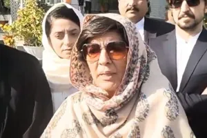 पाकिस्तान में पीटीआई पर शिकंजा : इमरान खान की बहन आलिमा गिरफ्तार, भाई की रिहाई के लिए प्रदर्शन की रणनीति में थी सक्रिय