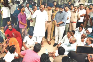 बाघ का हमला : बचकर भागी महिलाओं ने कहा... ऐसा लगा आज बचेंगे नहीं