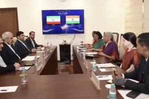 BRICS सम्मेलन से इतर सीतारमण ने ईरानी समकक्ष से की मुलाकात, आर्थिक सहयोग बढ़ाने पर बनी सहमति