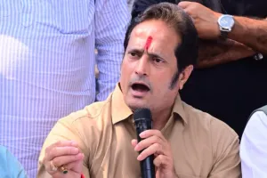 कांग्रेस का भाजपा पर हल्लाबोल: सरकार की नीतियों के खिलाफ कांग्रेस का 'शुगर सत्याग्रह', विकास उपाध्याय ने लगाया जनविरोधी नीतियां अपनाने का आरोप