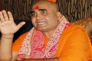 धार्मिक स्थलों को तोड़ना सभ्य व्यवस्था के खिलाफ, पाकिस्तान पर कूटनीतिक दबाव बनाए सरकार: शंकराचार्य