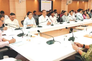 विद्याधर नगर जोन की बैठक : महापौर- झाड़ू लगाना ही सफाई नहीं, क्षेत्र को पूरी तरह व्यवस्थित करना भी जरूरी