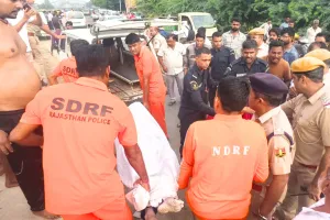 कोटा नहर हादसा: दुर्गा प्रतिमा विसर्जन के दौरान नाव पलटी, दो युवकों के शव मिले; दो की तलाश जारी