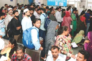 बार-बार बदल रहा मौसम : घर-घर में लोग बीमार; अस्थमा, एलर्जी और सांस के मरीजों की बढ़ी परेशानी
