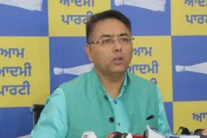 राम मंदिर में चंदा चोरी के 105 मामलों का दावा, अमन अरोड़ा ने केंद्र से मांगी सख्त कार्रवाई