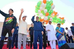 सरदार पटेल की जयंती पर जयपुर में दौड़ी एकता की दौड़, प्रल्हाद जोशी और सीएम ने दिखाई हरी झंडी 
