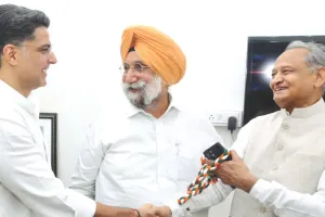 गहलोत-पायलट की जुगलबंदी : रंधावा पर चुटकी और परमानेंट इंचार्ज का तंज, पीसीसी में दिखा बदला अंदाज