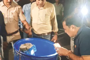 धौलपुर में नकली दूध फैक्ट्री का भंडाफोड़ : पाम ऑयल और मिल्क पाउडर से तैयार हो रहा था दूध, 2 आरोपी गिरफ्तार
