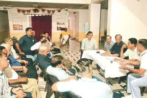 अतिक्रमण से नाराज व्यापारी, चांदपोल बाजार में नहीं करेंगे सामूहिक दीपावली सजावट