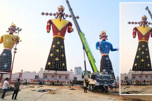 पुतले सही सलामत खड़े होने तक अटकी रहती हैं अधिकारियों की सांसें
