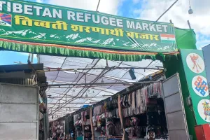 जयपुर के तिब्बती विंटर मार्केट में इस बार नए रंग-डिजाइन की शॉल-जैकेट, दाम पुराने