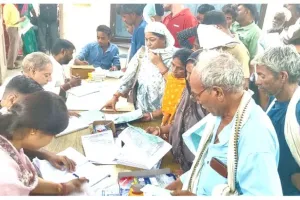 दवा लिखी और समझो हो गए चक्करघिन्नी
