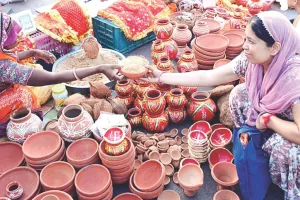नवरात्र स्थापना से पहले गुलाबी नगरी में मिट्टी बनी सोना, 250 ग्राम के 10 रुपए