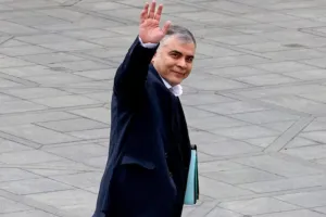 ईरान के तेल मंत्री मोहसेन पाकनेजाद ने दिया इस्तीफा, हामिद बोवार्ड बने कार्यवाहक मंत्री; युद्ध के बीच बड़ा घटनाक्रम