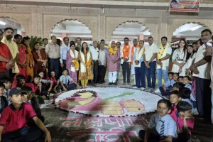खोले के हनुमान मंदिर में सजी रंगोली, ‘सेवा संकल्प अभियान’ के तहत कार्यकर्ताओं ने लिया जनसेवा का संकल्प
