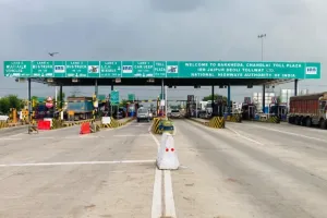 टोल प्लाजा के 20 किमी दायरे में रहने वालों को राहत! अब 1,500 रुपये में बनेगा वार्षिक पास, जानें किसे मिलेगा फायदा?
