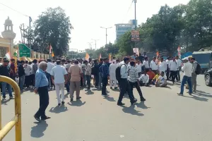 कांग्रेस का प्रदर्शन: जयपुर पुलिस मुख्यालय पर धक्का-मुक्की, जीरो एफआईआर से इनकार