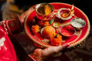 करवा चौथ पर चांद नहीं दिखे तो क्या करें? व्रत खोलने को लेकर पंडितों की अलग-अलग राय