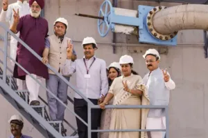 गोबर से कमाई, प्रदूषण पर लगाम! दिल्ली में 16 करोड़ का बायोगैस संयंत्र शुरू