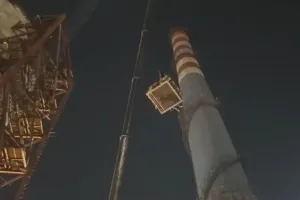 पश्चिम बंगाल में दर्दनाक हादसा: निर्माणाधीन कैप्टिव पावर प्लांट की चिमनी ढही, 4 लोगों के मौत की आशंका