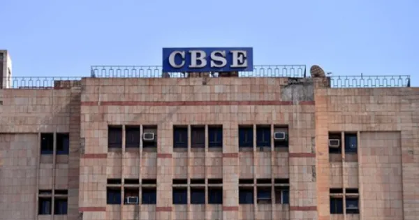 सीबीएसई ने पश्चिम एशिया में कक्षा 12 की बोर्ड परीक्षाएं रद्द कीं