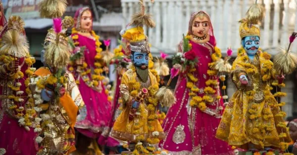 गणगौर पूजा से शुरू हुआ जयपुर में पारंपरिक त्योहार, युवतियों ने की ईसर-गणगौर की आराधना