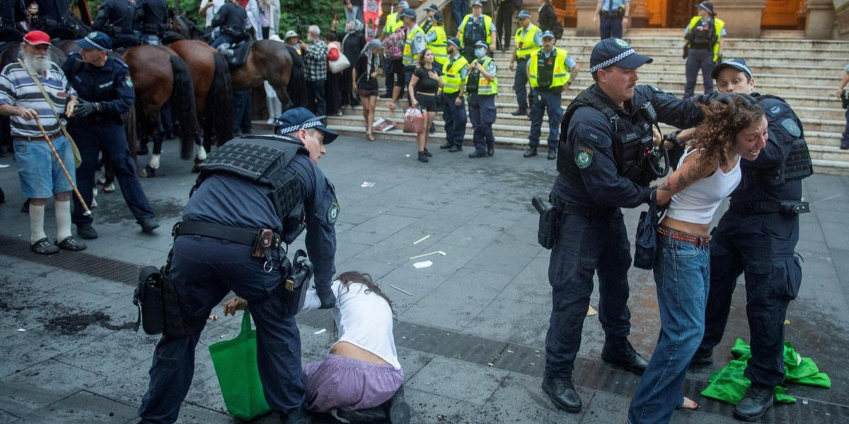 इजरायली राष्ट्रपति इसहाक हर्ज़ोग की यात्रा के विरोध में सिडनी में झड़प, पुलिस ने कार्रवाई का किया बचाव