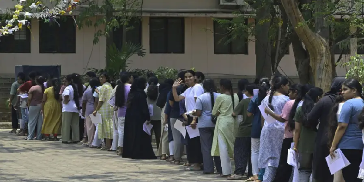 वरिष्ठ अध्यापक प्रतियोगी परीक्षा का पहला चरण शांतिपूर्ण ढंग से संपन्न, 62.97 प्रतिशत अभ्यर्थी हुए शामिल