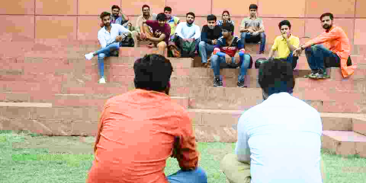 जेकेके की ‘आओ एक्टिंग करें’ कार्यशाला में प्रतिभागी सीख रहे अभिनय से लेकर नेपथ्य प्रबंधन तक के हुनर