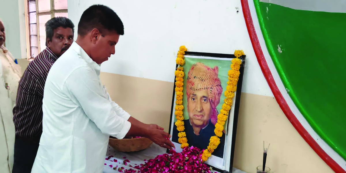 कांग्रेस ने मिर्धा को अर्पित की पुष्पांजलि, कांग्रेस नेता और कार्यकर्ता रहे मौजूद