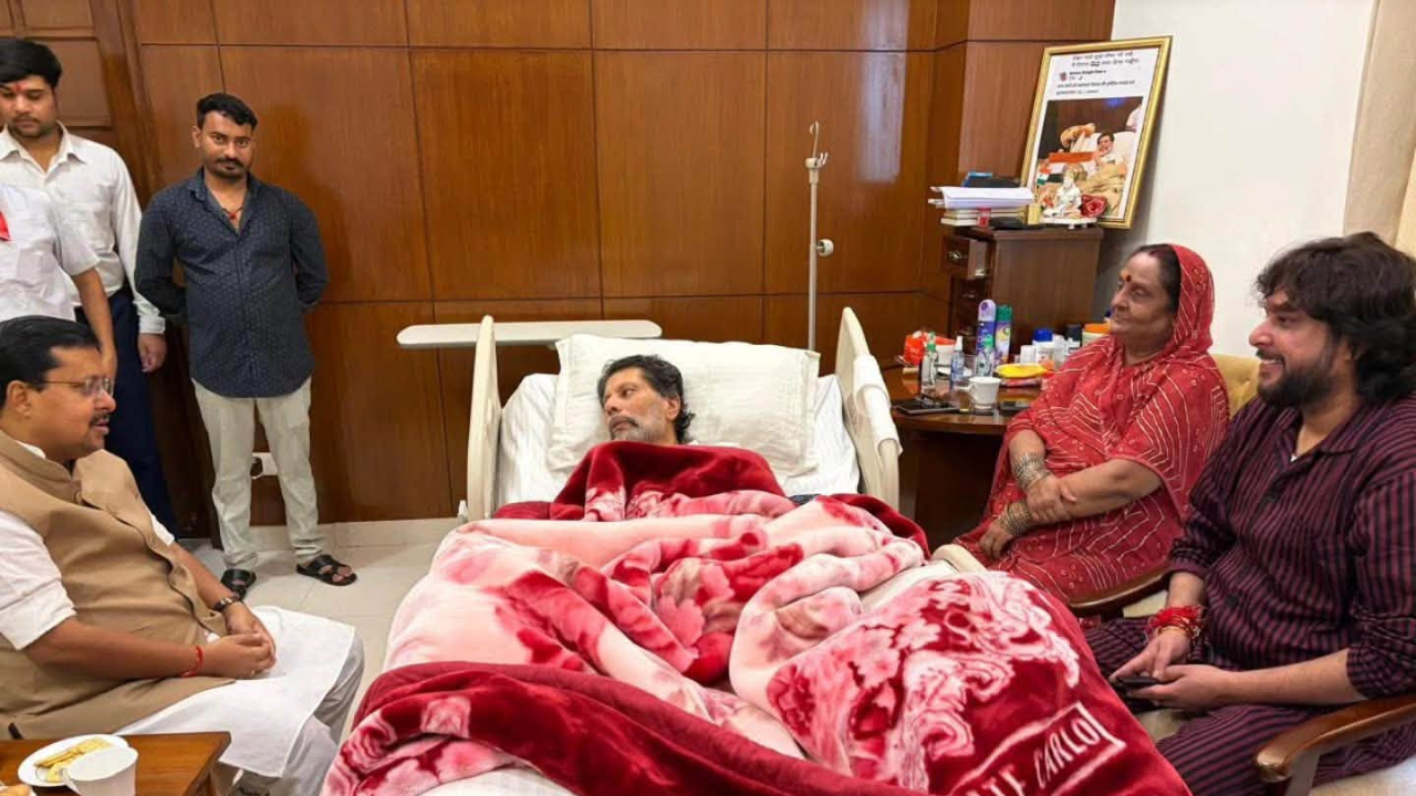 दिल्ली: भाजपा राष्ट्रीय अध्यक्ष नितिन नबीन ने की किरण सिंह देव से मुलाकात, जाना स्वास्थ्य का हाल